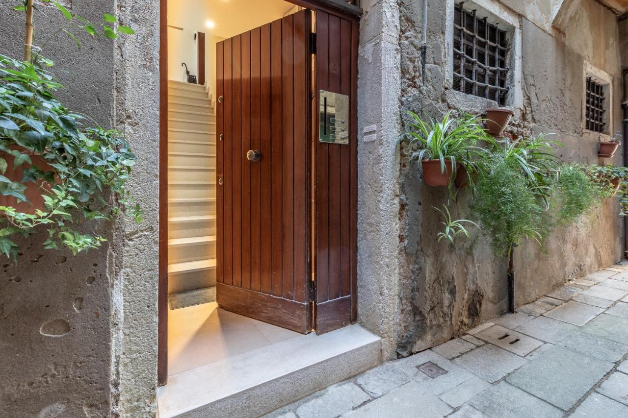 Italian Experience-Riva Degli Schiavoni Boutique Apartment Venice Exterior photo